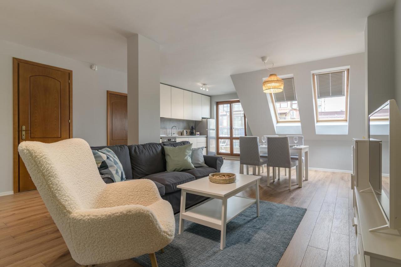 Magdalena Apartment - Two Bathrooms, Perfect City Center Varna Bagian luar foto