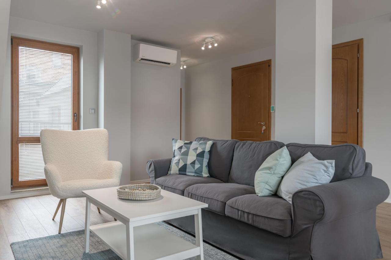 Magdalena Apartment - Two Bathrooms, Perfect City Center Varna Bagian luar foto