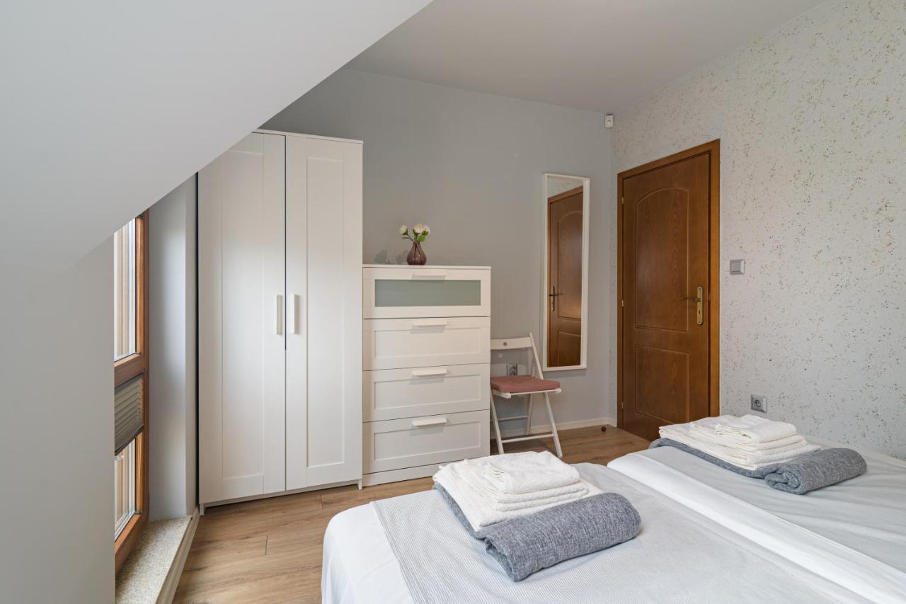 Magdalena Apartment - Two Bathrooms, Perfect City Center Varna Bagian luar foto