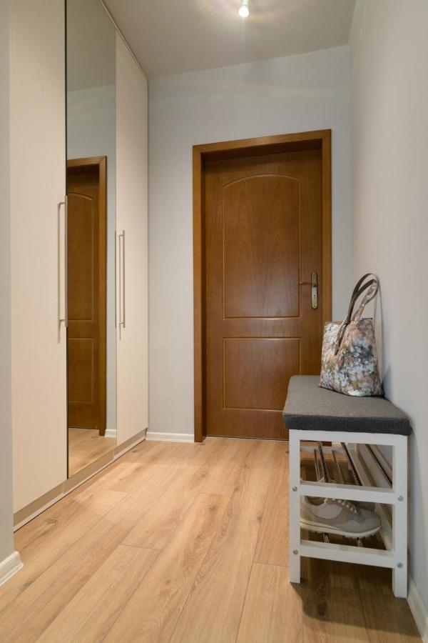 Magdalena Apartment - Two Bathrooms, Perfect City Center Varna Bagian luar foto